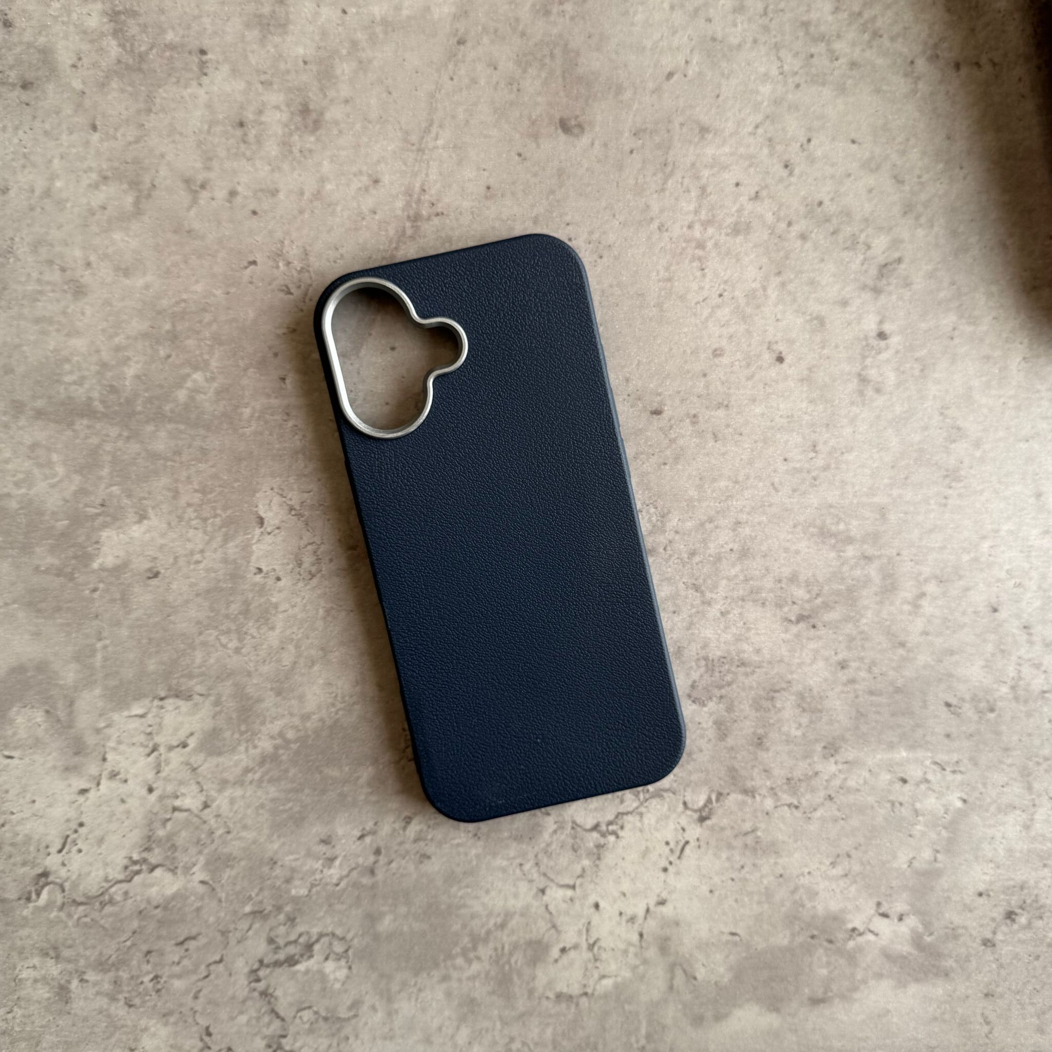 twenty-one-qatar-cases-iphone-17 (1)