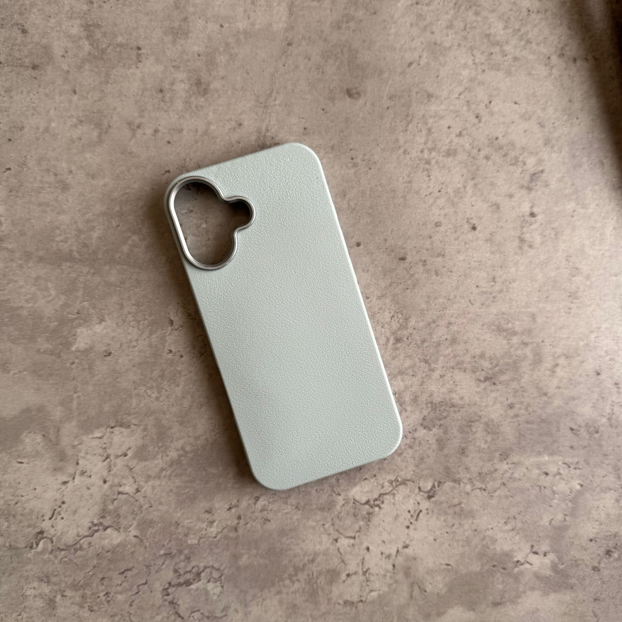 twenty-one-qatar-cases-iphone-17 (3)