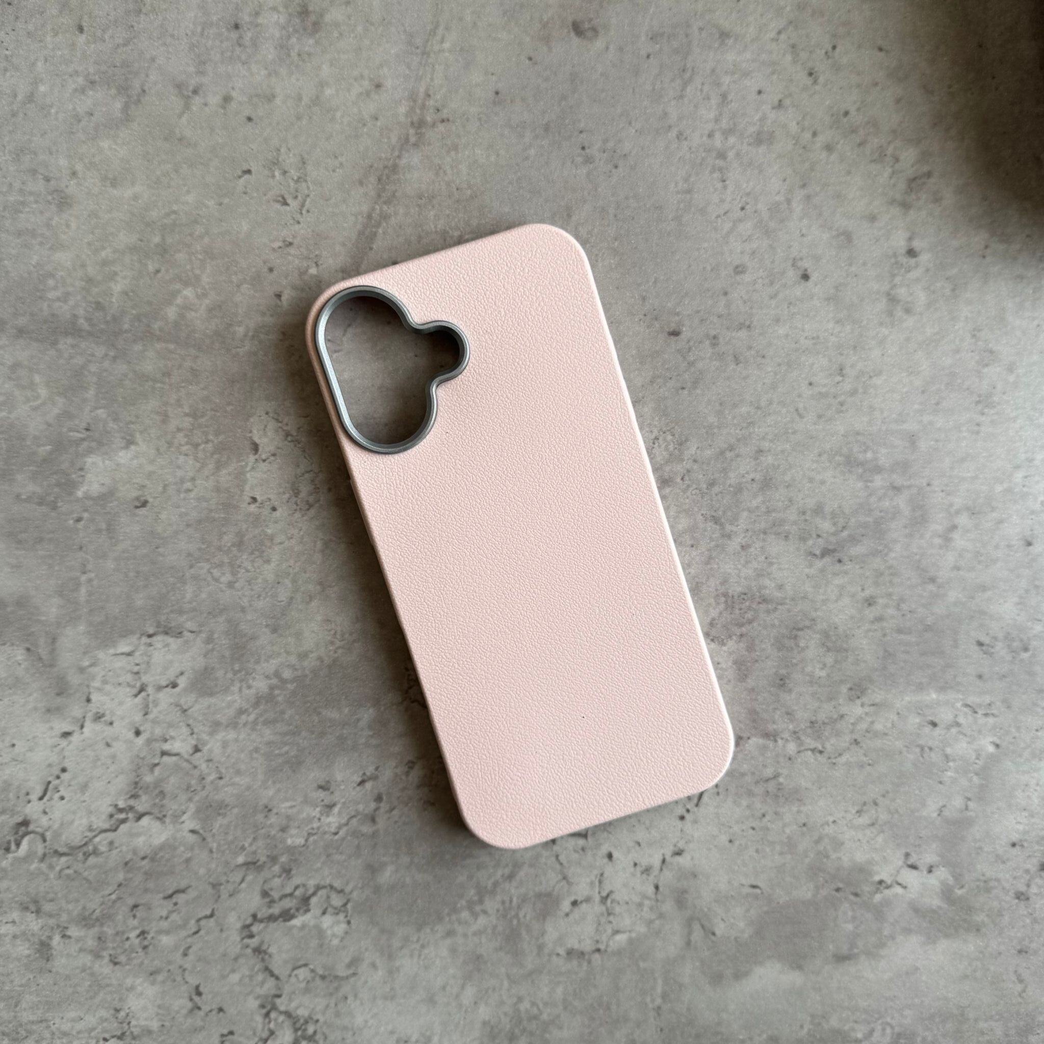 twenty-one-qatar-cases-iphone-17 (6)